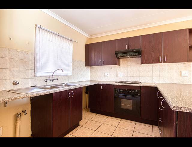 3 BEDROOM APARTMENT TO LET IN NOORDWYK